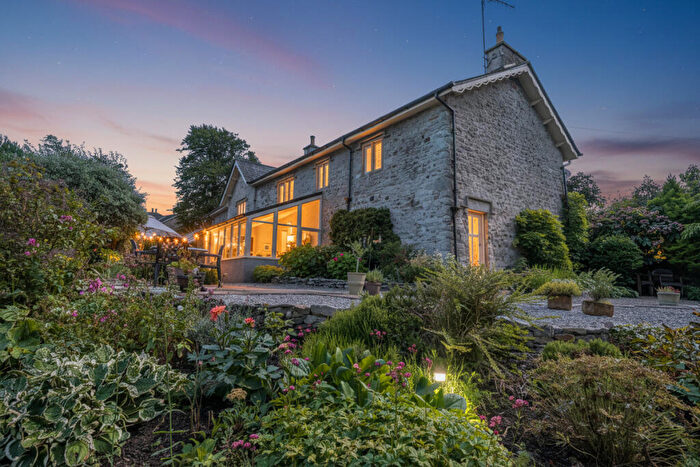 3 Bedroom Semi-Detached House For Sale In Tanpits Lane, Carnforth, LA6