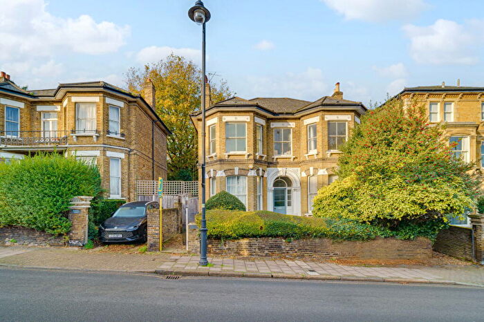 1 Bedroom Flat To Rent In Gipsy Hill, London, SE19