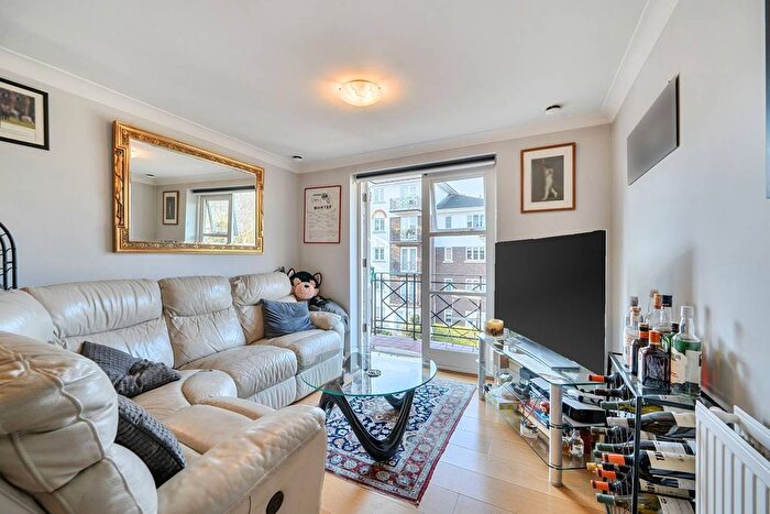 2 Bedroom Flat For Sale In Brompton Park Crescent, West Brompton, London, SW6