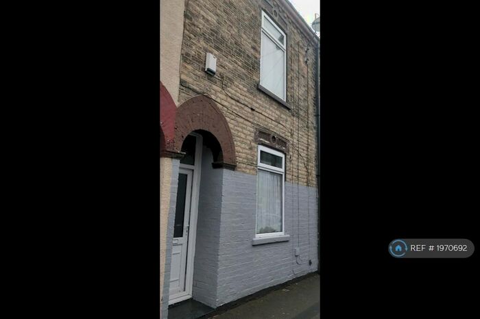 3 Bedroom Terraced House To Rent In Division Road, Hull, HU3