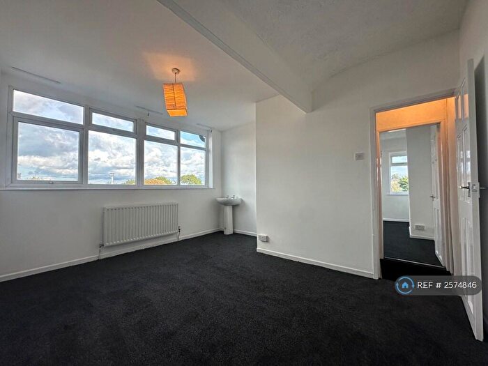 4 Bedroom Terraced House To Rent In Conference Place, Leeds, LS12