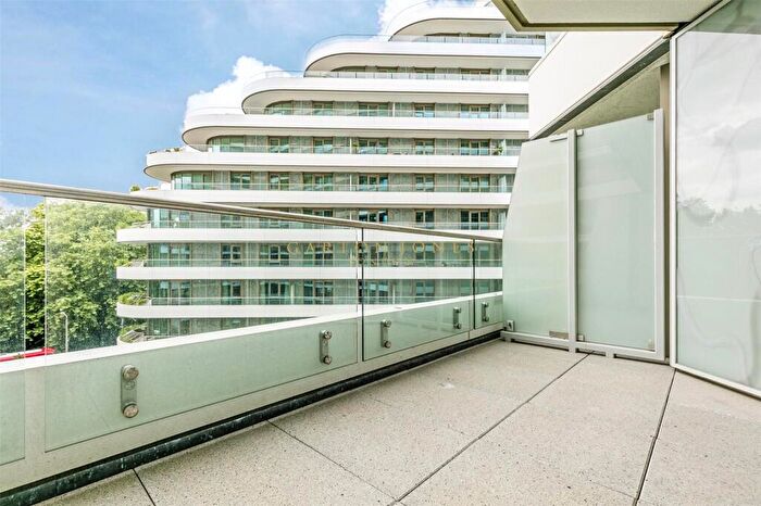 2 Bedroom Apartment To Rent In Camellia House, Queenstown Road, London, SW11