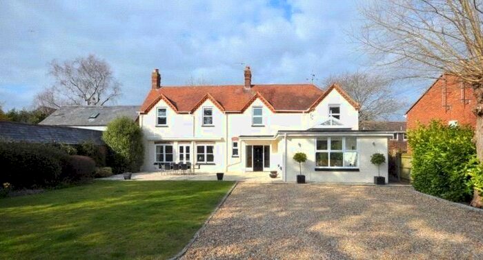 5 Bedroom Detached House To Rent In Havant Road, Emsworth, Hampshire PO10