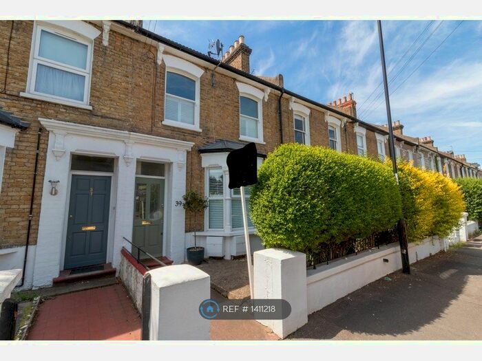2 Bedroom Flat To Rent In Arabin Road, London, SE4