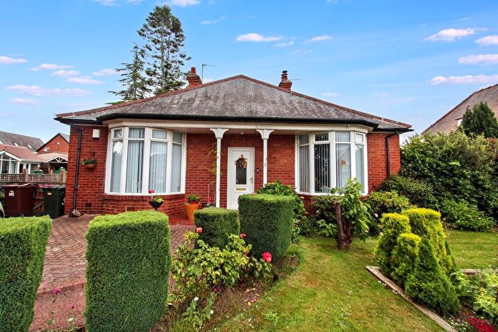 3 Bedroom Bungalow For Sale In Thorntree Drive, Newcastle Upon Tyne, NE15