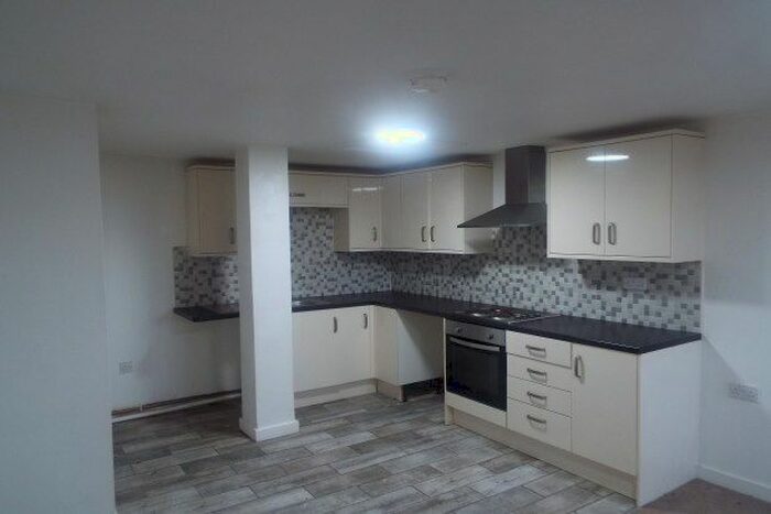 2 Bedroom Flat To Rent In Beecroft Road, Cannock, WS11