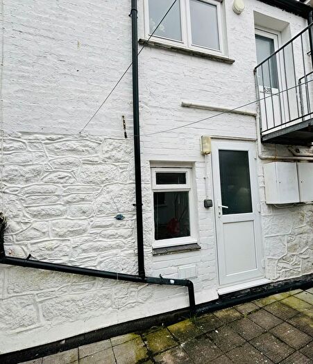 1 Bedroom Flat To Rent In Causewayhead, Penzance, TR18