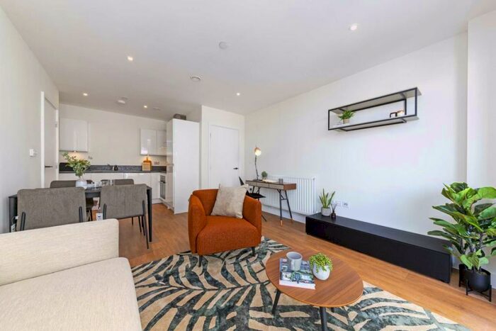 2 Bedroom Flat To Rent In Green Street, Willesden Junction, NW10