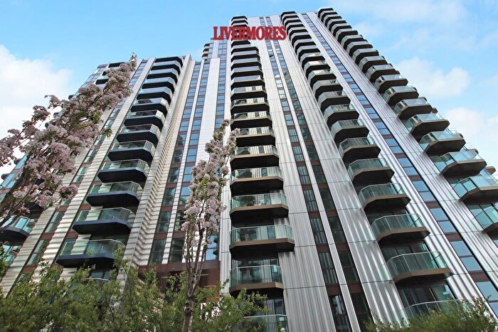 3 Bedroom Flat To Rent In Brigadier Walk, London, SE18