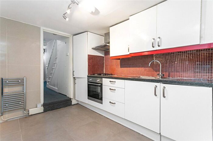 2 Bedroom Maisonette To Rent In Morning Lane, London, E9