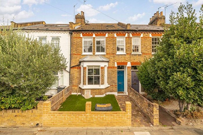 4 Bedroom Property To Rent In Waldeck Road, Chiswick, W4