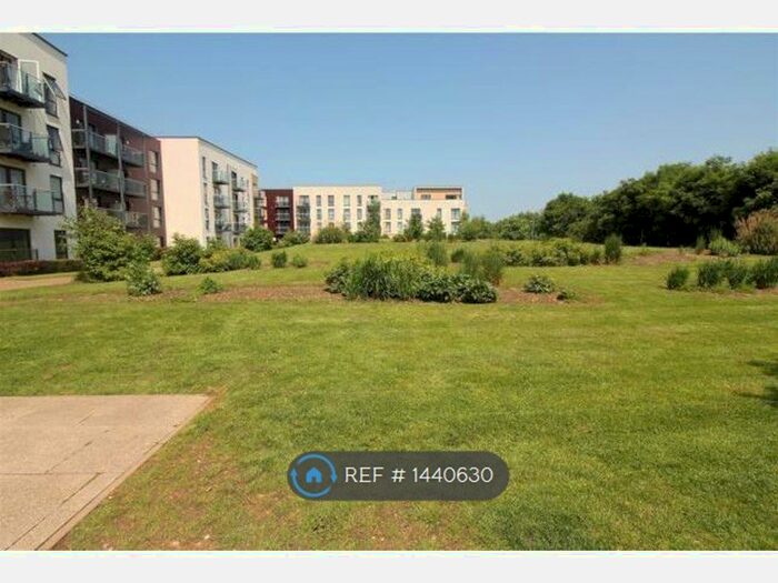 2 Bedroom Flat To Rent In Faraday House, Enfield, EN3