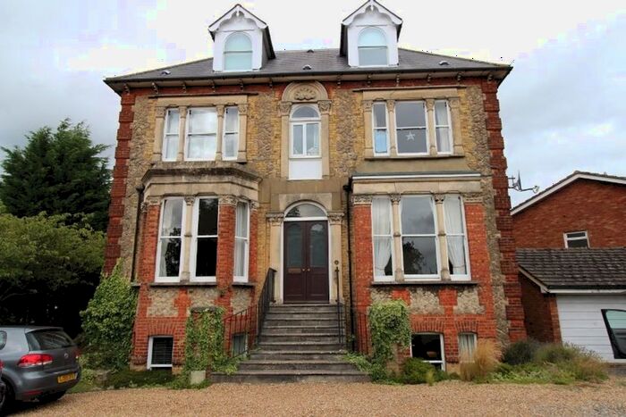 1 Bedroom Flat To Rent In Vine Court Road, Sevenoaks, TN13