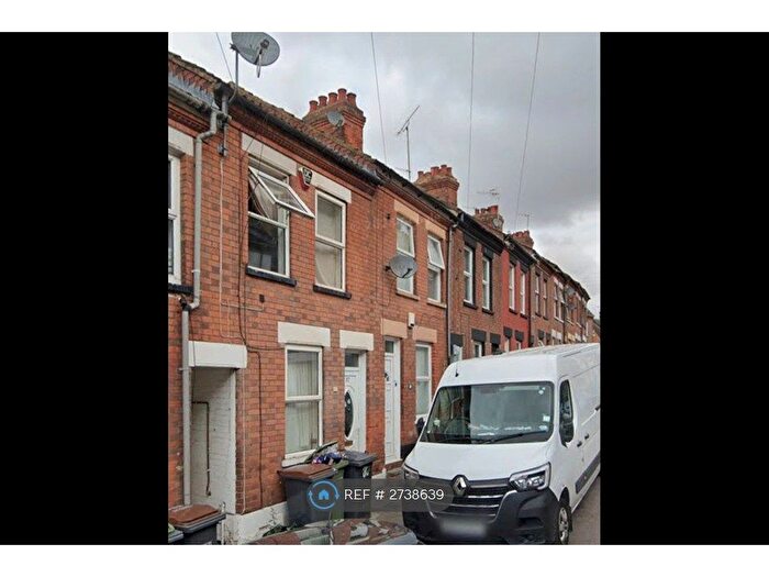 2 Bedroom Terraced House To Rent In Hartley Road, Luton, LU2