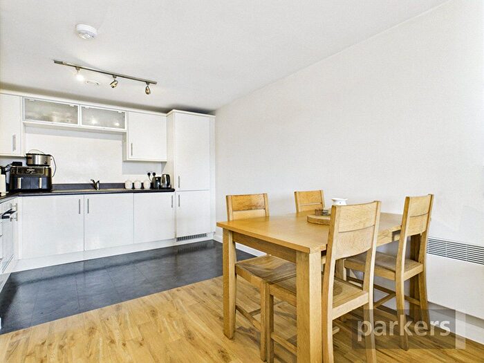 1 Bedroom Flat For Sale In Marriotts Walk, Witney, Oxfordshire, OX28