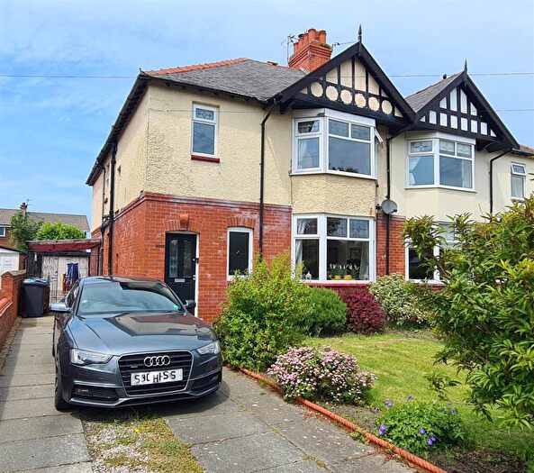 5 Bedroom Semi Detached House For Sale In Mayfield Road, Lytham St. Annes, FY8