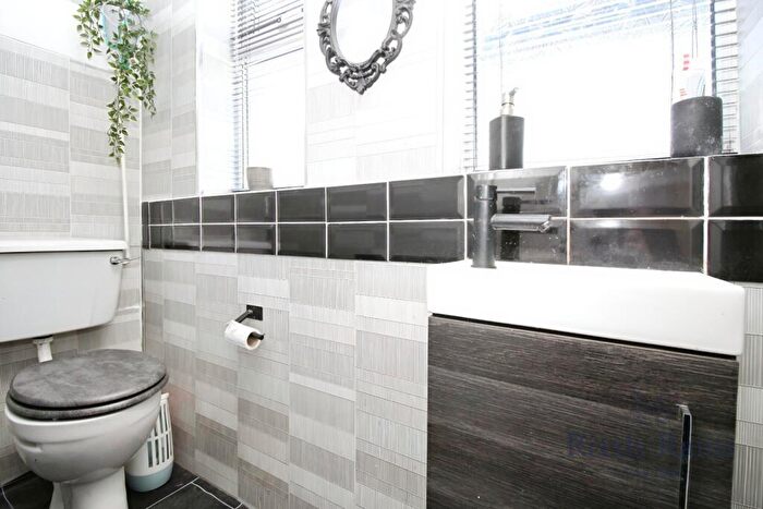 2 Bedroom Bungalow For Sale In Woodside Avenue, Kinmel Bay, Conwy, LL18