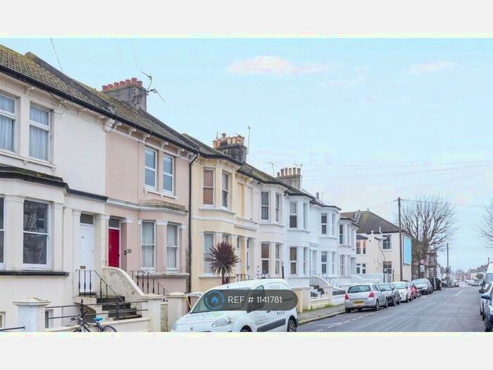 2 Bedroom Flat To Rent In Goldstone Road, Hove BN3
