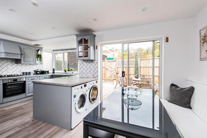 5 Bedroom Semi-Detached House To Rent In Newbridge Road, Bath, BA1