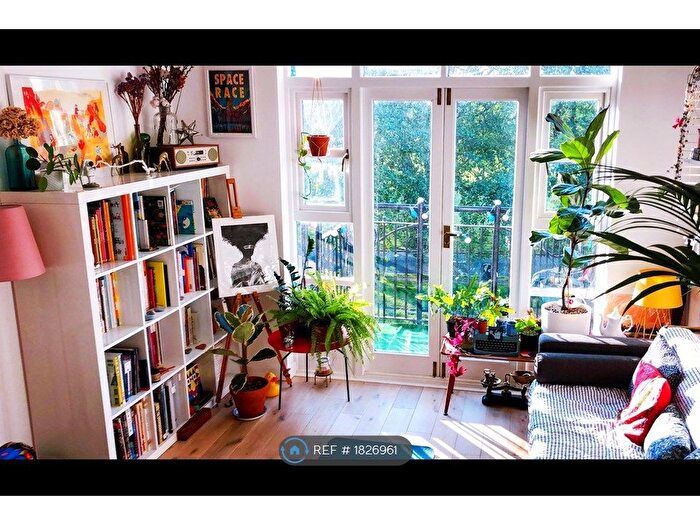 2 Bedroom Flat To Rent In Old Ford Road, London, E3