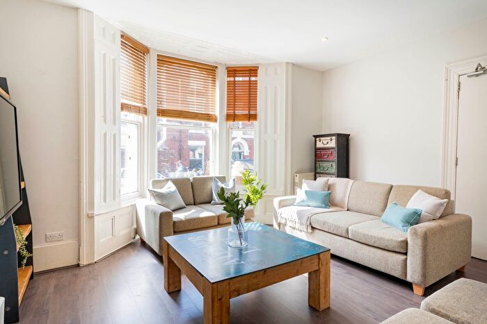 7 Bedroom Terraced House To Rent In Richmond Road, Exeter, EX4
