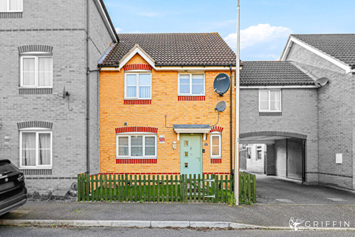 3 Bedroom End Of Terrace House For Sale In Brandon Close, Chafford Hundred, Grays, RM16