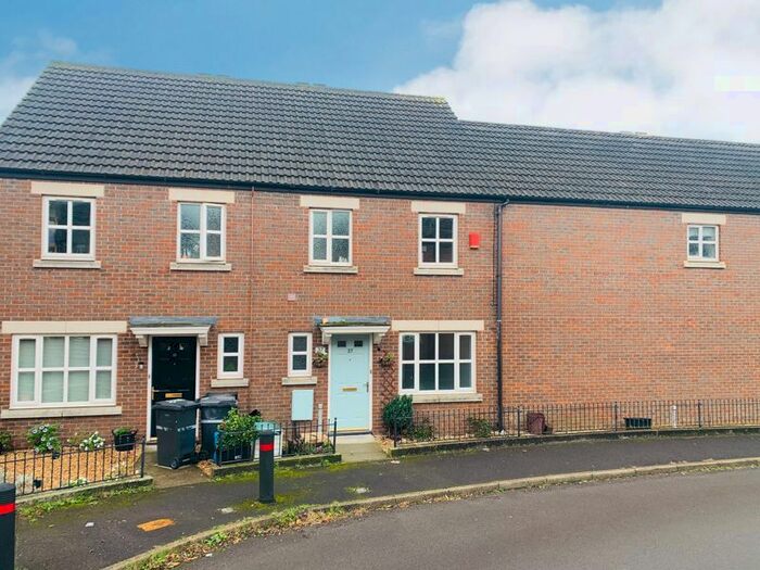 3 Bedroom Terraced House To Rent In Priory Park, Taunton, TA1
