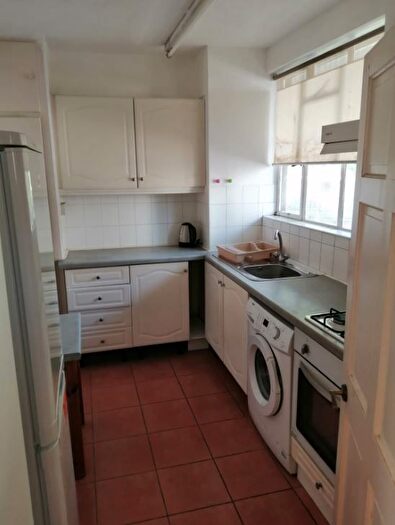 1 Bedroom Flat To Rent In Hallfield Estate, Bayswater, W2