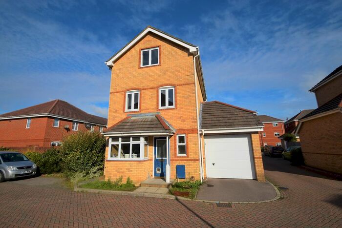 3 Bedroom Town House To Rent In Benny Hill Close, Eastleigh SO50