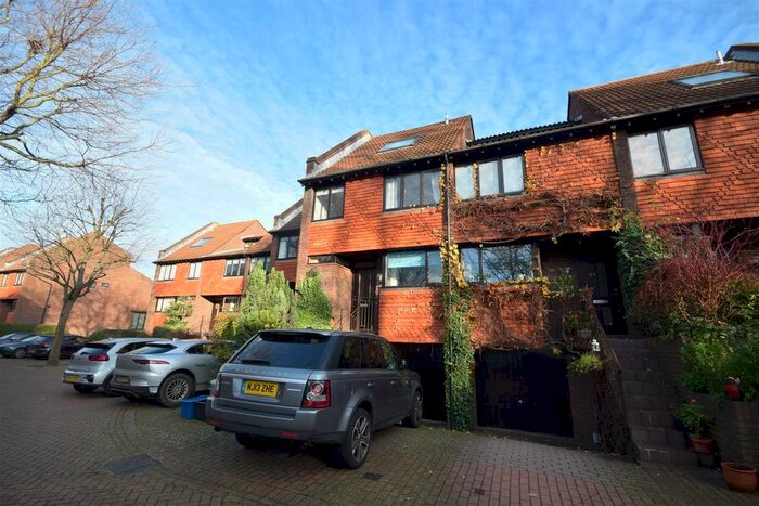 4 Bedroom Terraced House To Rent In Mallard Place, Twickenham, TW1