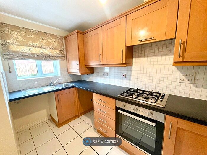 3 Bedroom Semi-Detached House To Rent In Aster Walk, Nuneaton, CV10