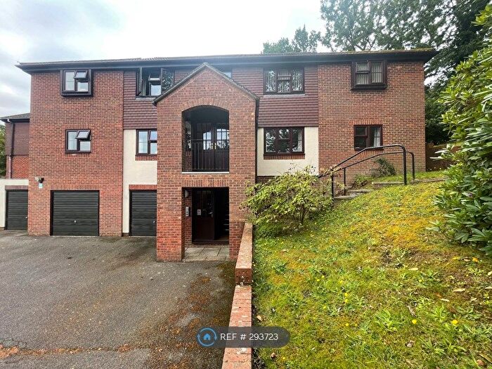 2 Bedroom Flat To Rent In Mansell Close, Bexhill On Sea, TN39