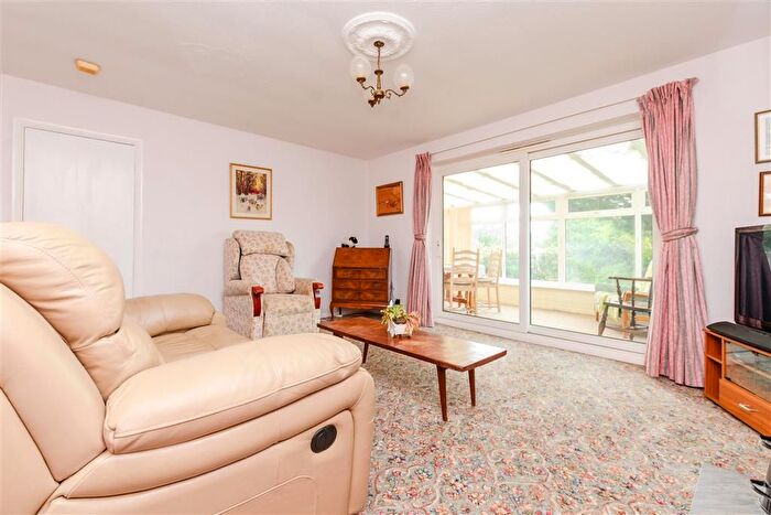 3 Bedroom Semi-Detached Bungalow For Sale In Penshurst Close, West Kingsdown, Sevenoaks, Kent, TN15