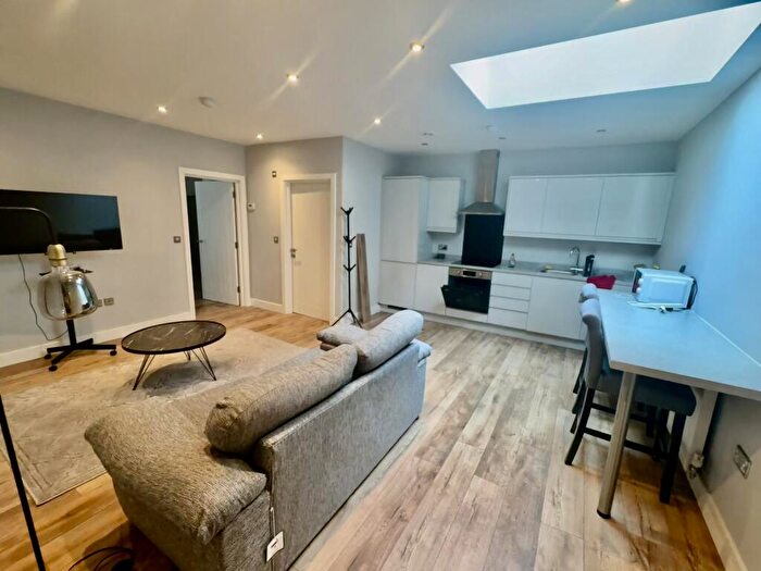 2 Bedroom Apartment To Rent In North Sherwood Street, City Centre, NG1
