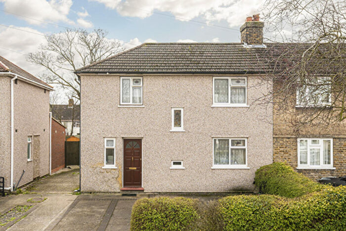 3 Bedroom Semi Detached House To Rent In Nigeria Road, Charlton, London, SE7
