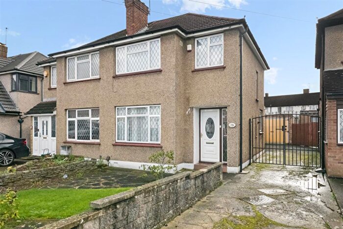 3 Bedroom Semi Detached House For Sale In Elers Road, Hayes, UB3
