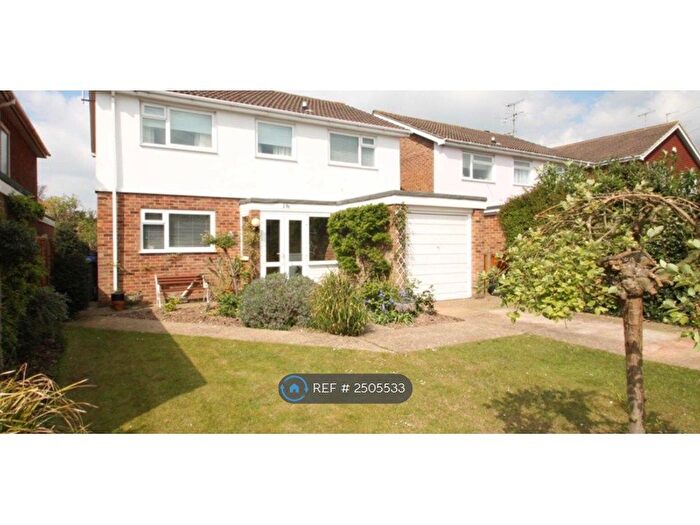 4 Bedroom Detached House To Rent In Cissbury Road, Worthing, BN14