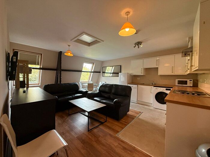 3 Bedroom Flat To Rent In Ee The Gatehouse, St. Andrews Street, Newcastle Upon Tyne, Tyne And Wear, NE1