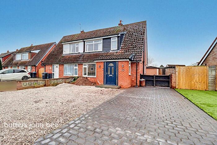 3 Bedroom Semi Detached House For Sale In Derwent Avenue, Winsford, CW7