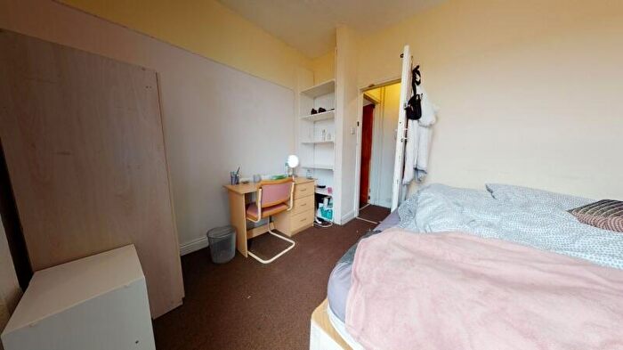 4 Bedroom Terraced House To Rent In Royal Park Avenue, Hyde Park, Leeds, LS6
