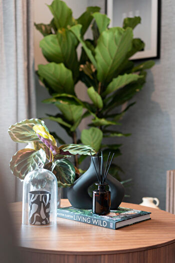 2 Bedroom Apartment To Rent In Nine Elms Lane, London, SW11