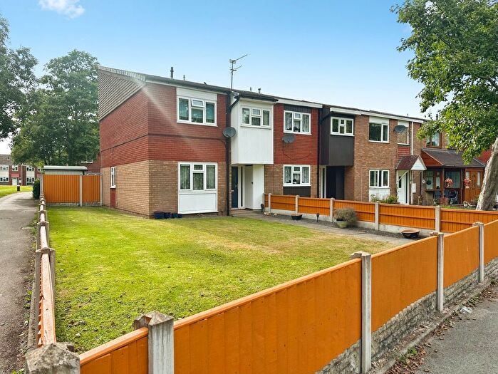 3 Bedroom End Terrace House For Sale In Hedgerow Walk, Pendeford, Wolverhampton, WV8