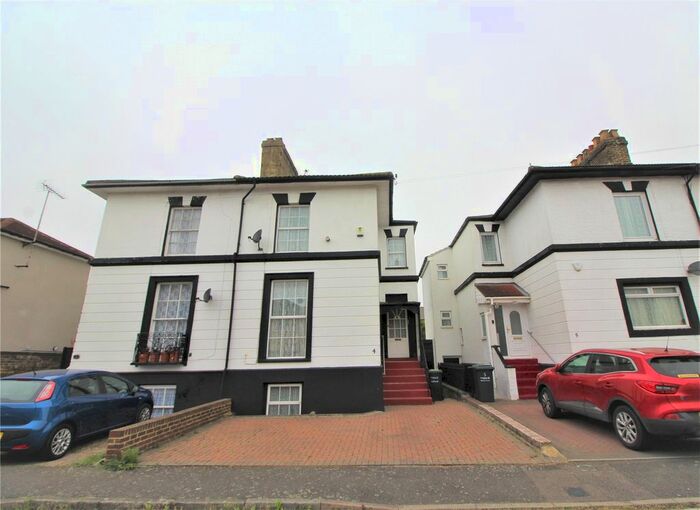 3 Bedroom Semi-Detached House To Rent In Cambrian Grove, Gravesend, Kent, DA11