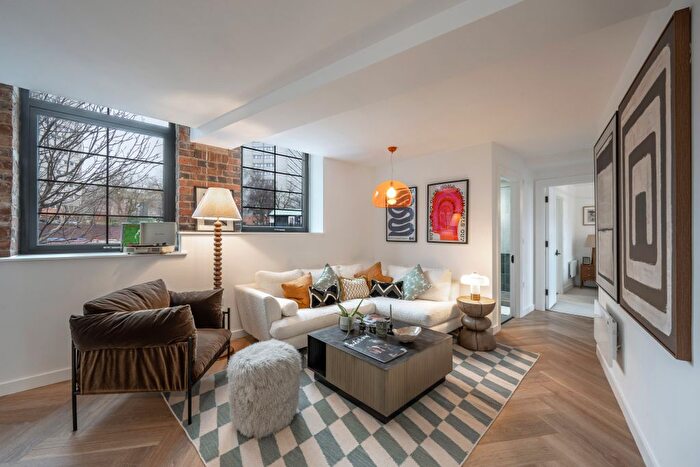 1 Bedroom Flat For Sale In Lockside Wharf, Scotland Street, Birmingham City Centre, B1
