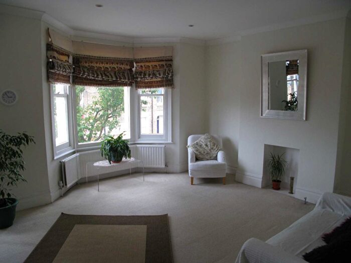 1 Bedroom Flat To Rent In Acton, London, W3