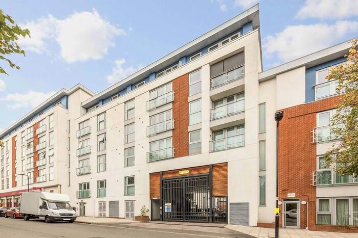 2 Bedroom Flat To Rent In Granville Gardens, London, W5