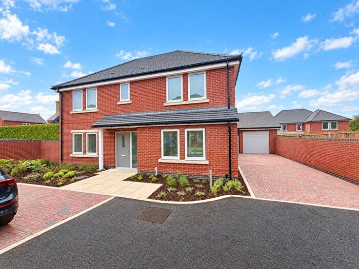 4 Bedroom Detached House To Rent In Old Convent Gardens, Olney, MK46