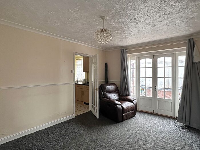 3 Bedroom Terraced House For Sale In Banks Road, Ashford, TN23