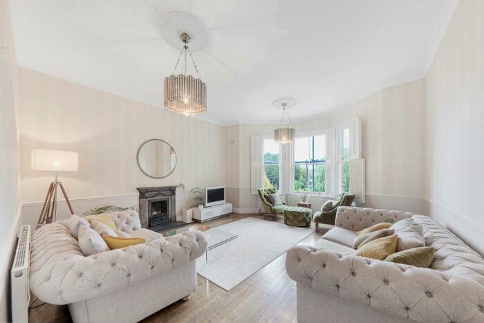 3 Bedroom Flat To Rent In Kidbrooke Park Road, SE3