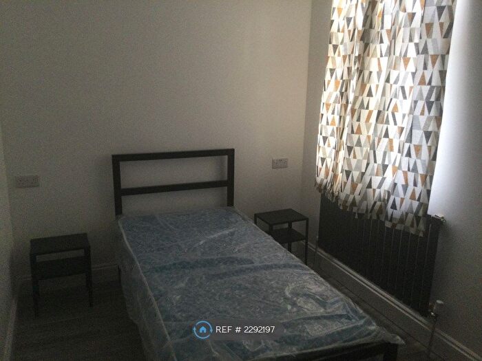 1 Bedroom Property To Rent In Glenny Road, Barking, IG11